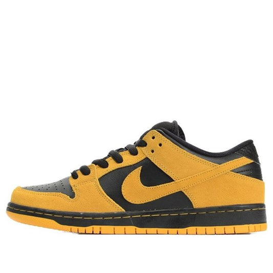 Nike SB Dunk Low Pro 'Iowa'  304292-706 Classic Sneakers